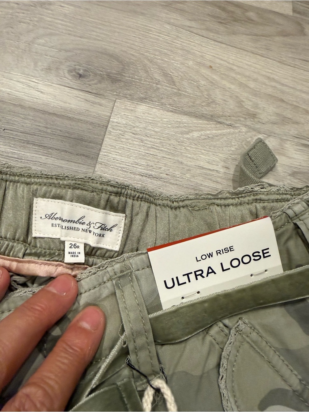 Abercrombie & Fitch Women's Camo Cargo Pants - Olive/Tan - Picture 2 of 3